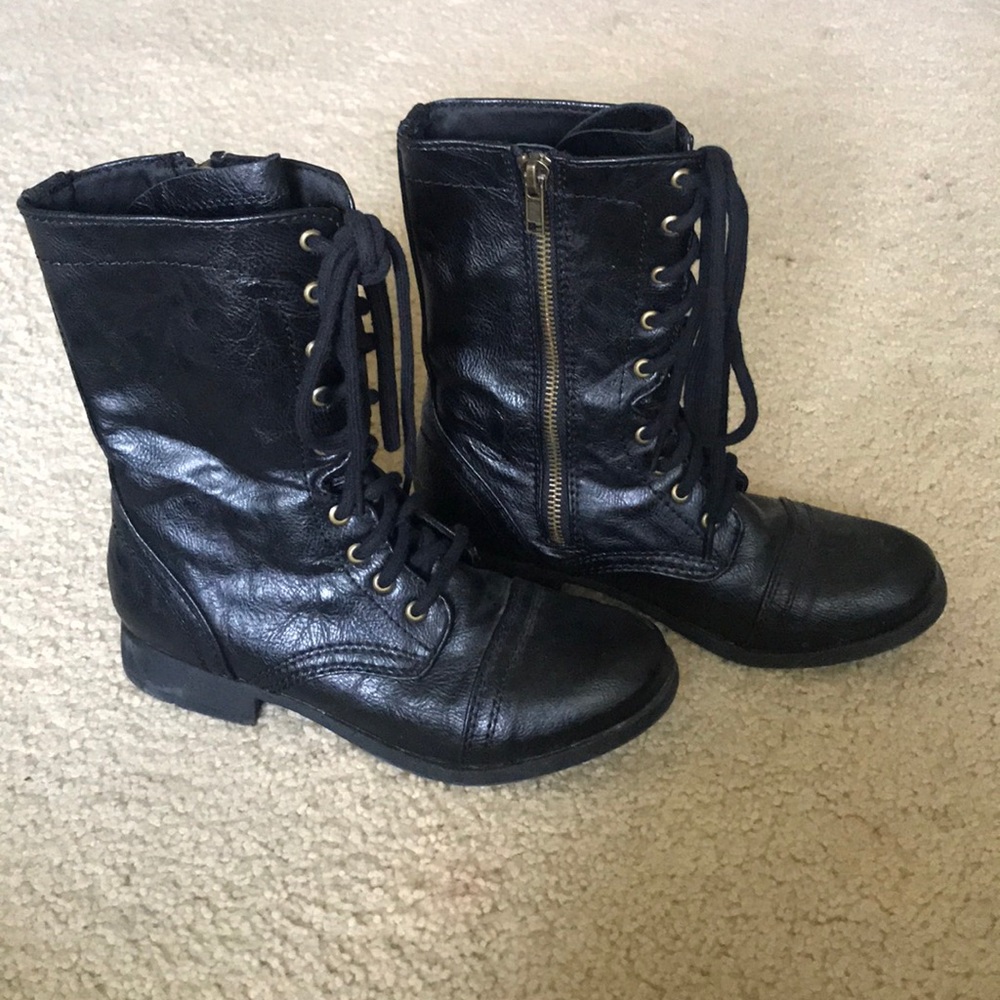 Black leather high ankle boots